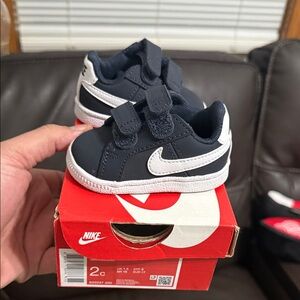 Nike Kids Black and White Velcro Sneakers